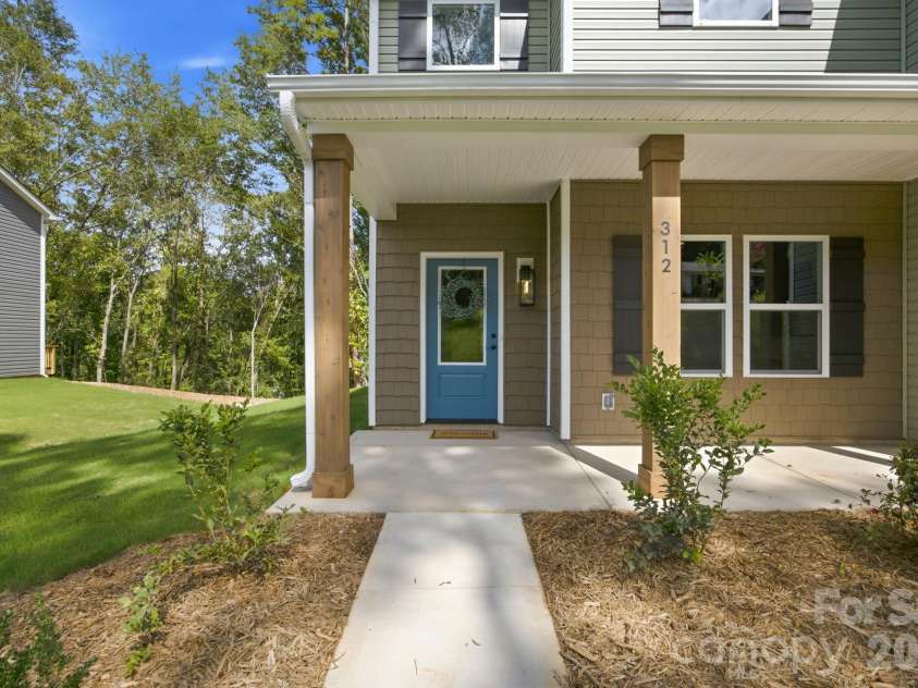 312 North Street, Dallas, NC 28034.  MLS# CAR4407235, YatesRealty ID 39592. 