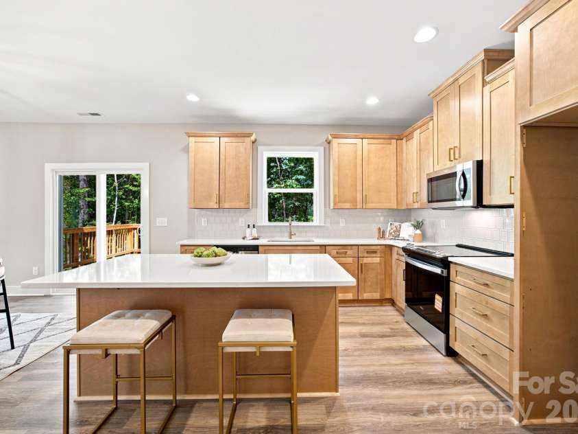 312 North Street, Dallas, NC 28034.  MLS# CAR4407235, YatesRealty ID 39592. 