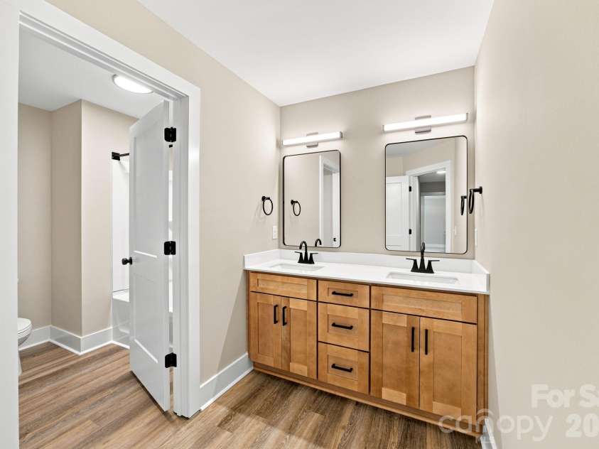 312 North Street, Dallas, NC 28034.  MLS# CAR4407235, YatesRealty ID 39592. 