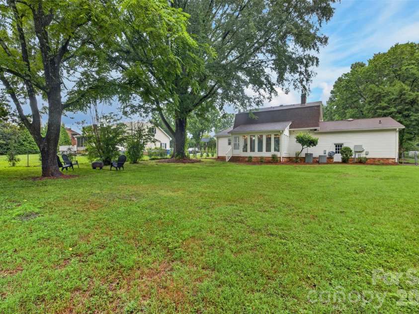 140 Raintree Road, Advance, NC 27006.  MLS# CAR4404161, YatesRealty ID 39593. 