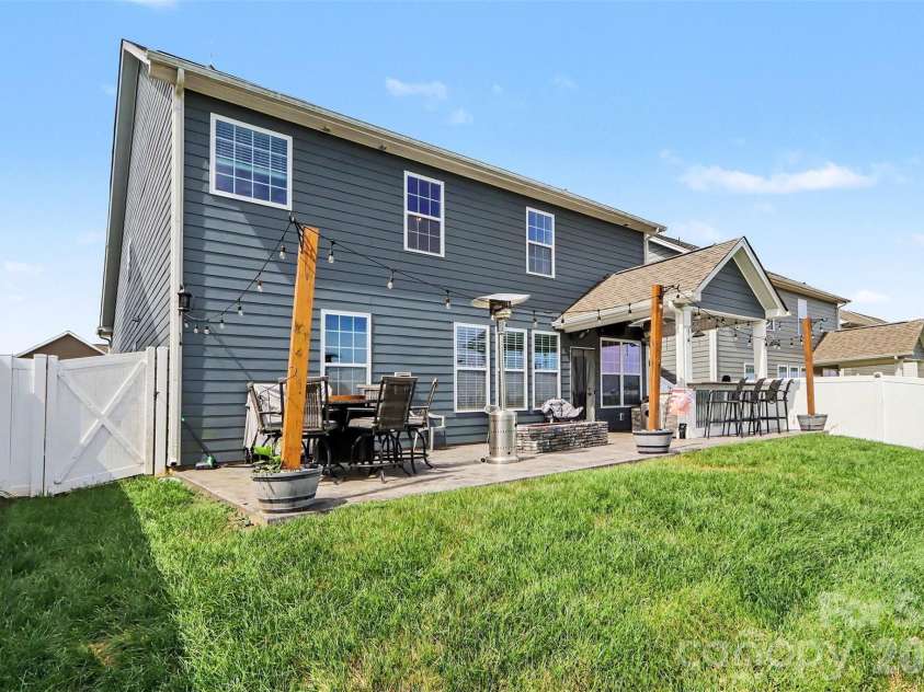 124 Championship Drive, Mooresville, NC 28115.  MLS# CAR4401802, YatesRealty ID 39595. Backyard