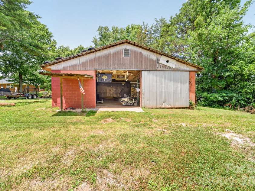 2446 Wood Road, York, SC 29745.  MLS# CAR4395784, YatesRealty ID 39598. 