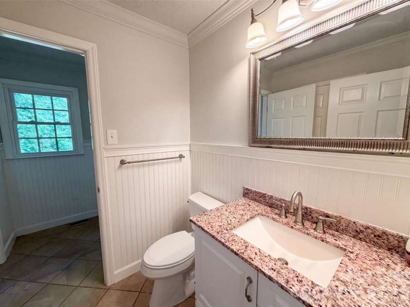 4305 Dawnwood Drive, Gastonia, NC 28056.  MLS# CAR4406530, YatesRealty ID 39599. 