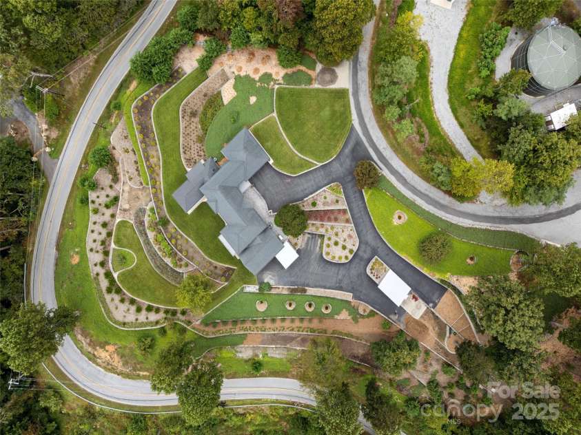 161 Birchwood Drive, Hendersonville, NC 28739.  MLS# CAR4309211, YatesRealty ID 396. 