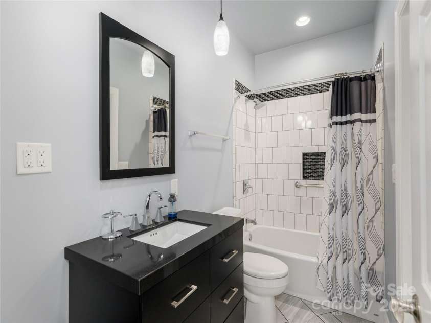 161 Birchwood Drive, Hendersonville, NC 28739.  MLS# CAR4309211, YatesRealty ID 396. Bathroom 3