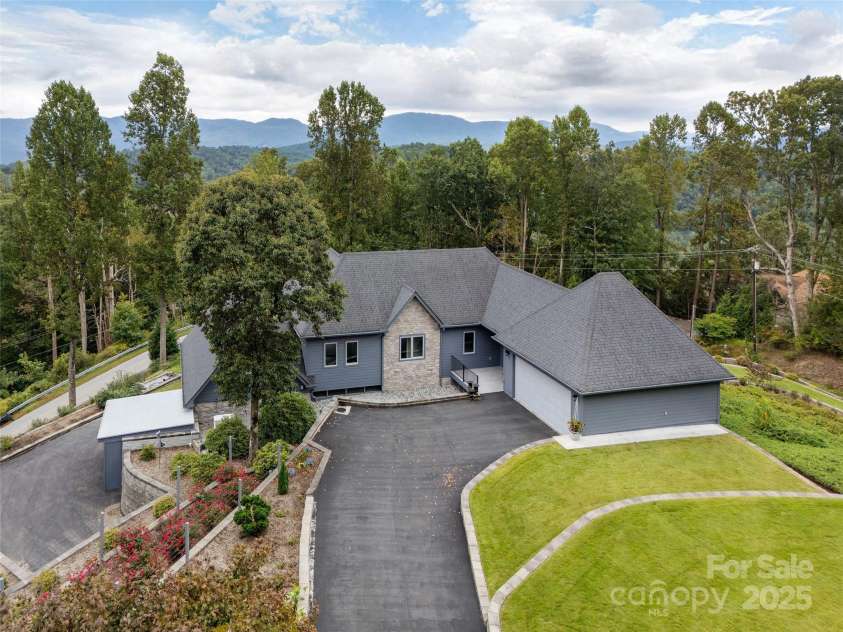 161 Birchwood Drive, Hendersonville, NC 28739.  MLS# CAR4309211, YatesRealty ID 396. Front Exterior