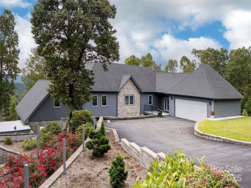 161 Birchwood Drive, Hendersonville, NC 28739.  MLS# CAR4309211, YatesRealty ID 396. Front Exterior