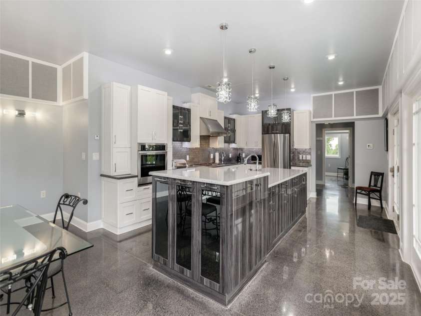 161 Birchwood Drive, Hendersonville, NC 28739.  MLS# CAR4309211, YatesRealty ID 396. Kitchen with Island