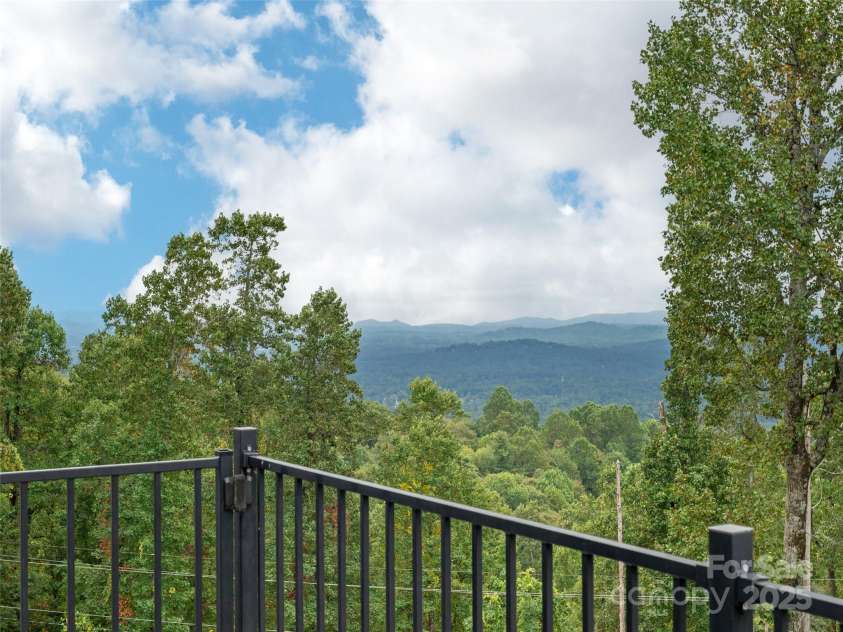 161 Birchwood Drive, Hendersonville, NC 28739.  MLS# CAR4309211, YatesRealty ID 396. Mountain View