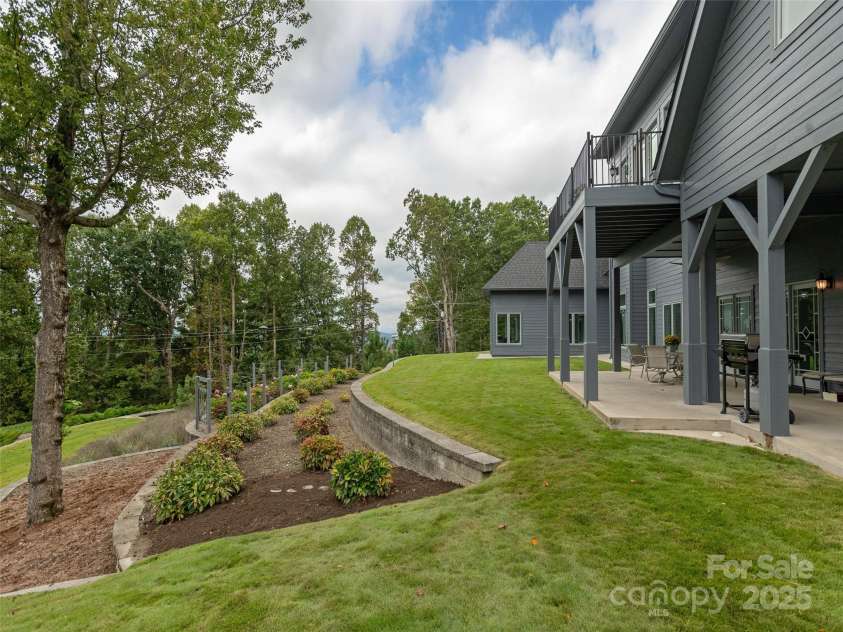 161 Birchwood Drive, Hendersonville, NC 28739.  MLS# CAR4309211, YatesRealty ID 396. Rear Yard