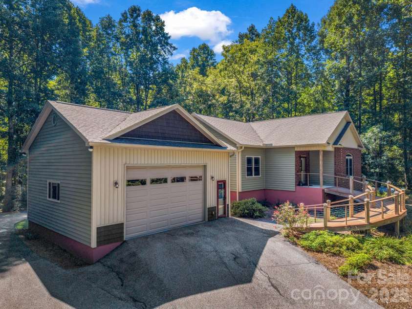 281 Ewbank Road, Etowah, NC 28729.  MLS# CAR4342497, YatesRealty ID 3960. 
