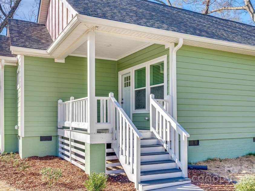 7 Private Street, York, SC 29745.  MLS# CAR4235161, YatesRealty ID 3960. 