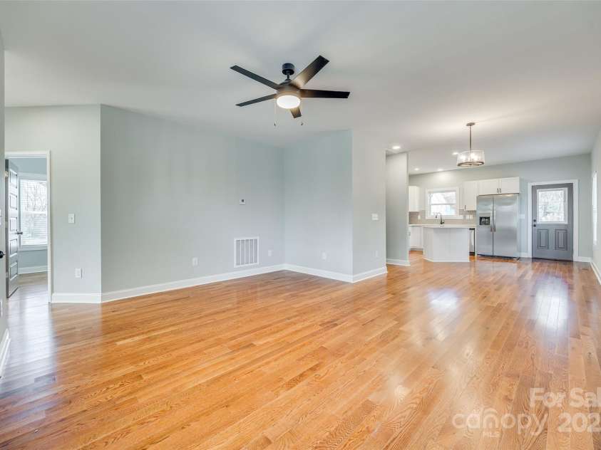 7 Private Street, York, SC 29745.  MLS# CAR4235161, YatesRealty ID 3960. 