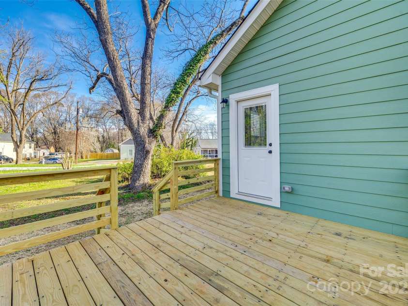 7 Private Street, York, SC 29745.  MLS# CAR4235161, YatesRealty ID 3960. 