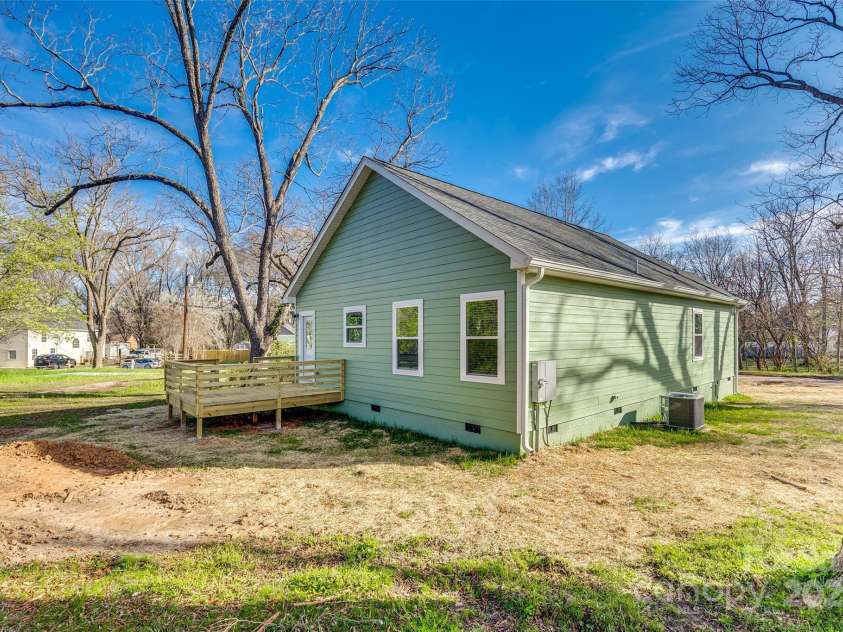 7 Private Street, York, SC 29745.  MLS# CAR4235161, YatesRealty ID 3960. 