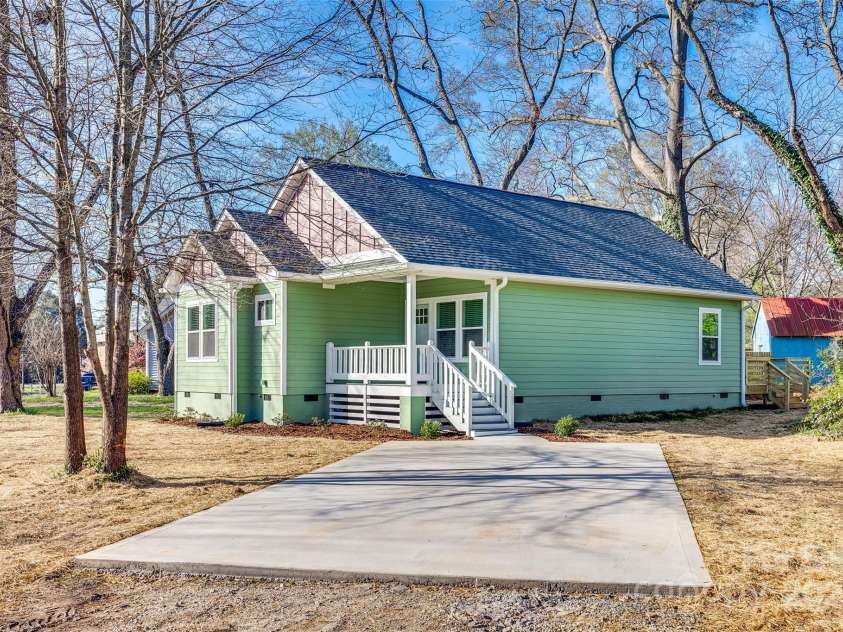 7 Private Street, York, SC 29745.  MLS# CAR4235161, YatesRealty ID 3960. 