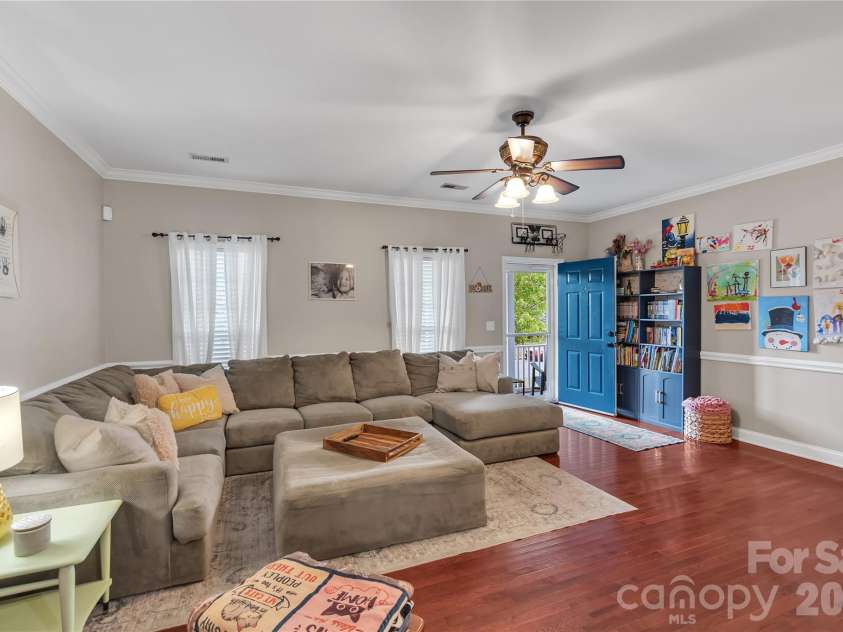 119 Brookview Drive, Shelby, NC 28152.  MLS# CAR4407213, YatesRealty ID 39600. 