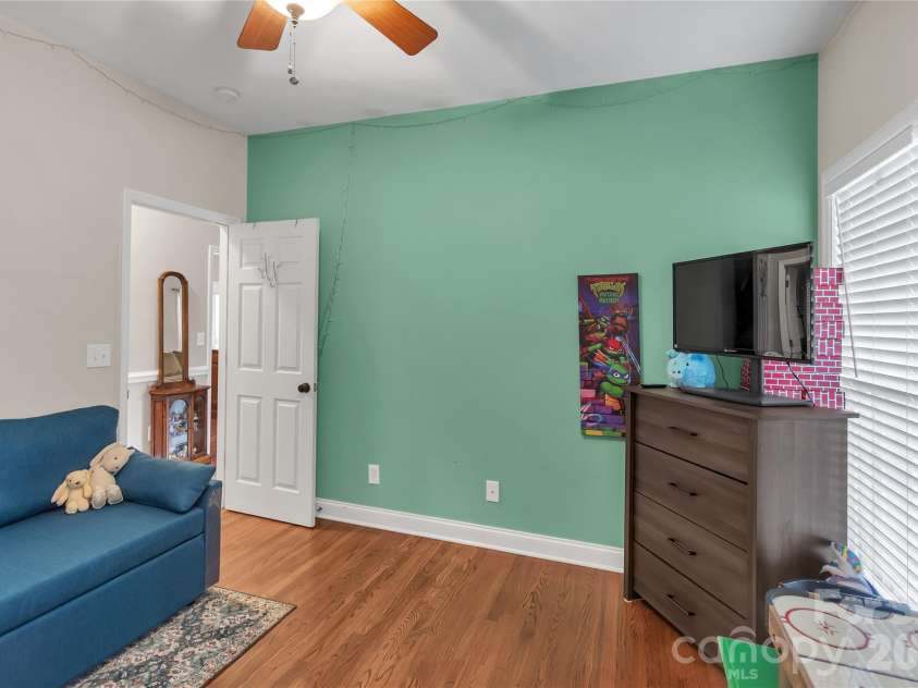119 Brookview Drive, Shelby, NC 28152.  MLS# CAR4407213, YatesRealty ID 39600. 