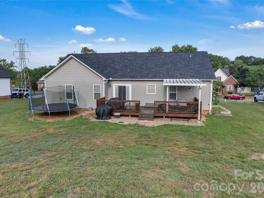 119 Brookview Drive, Shelby, NC 28152.  MLS# CAR4407213, YatesRealty ID 39600. 