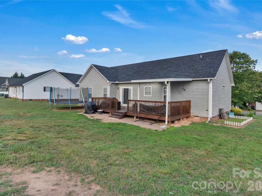 119 Brookview Drive, Shelby, NC 28152.  MLS# CAR4407213, YatesRealty ID 39600. 