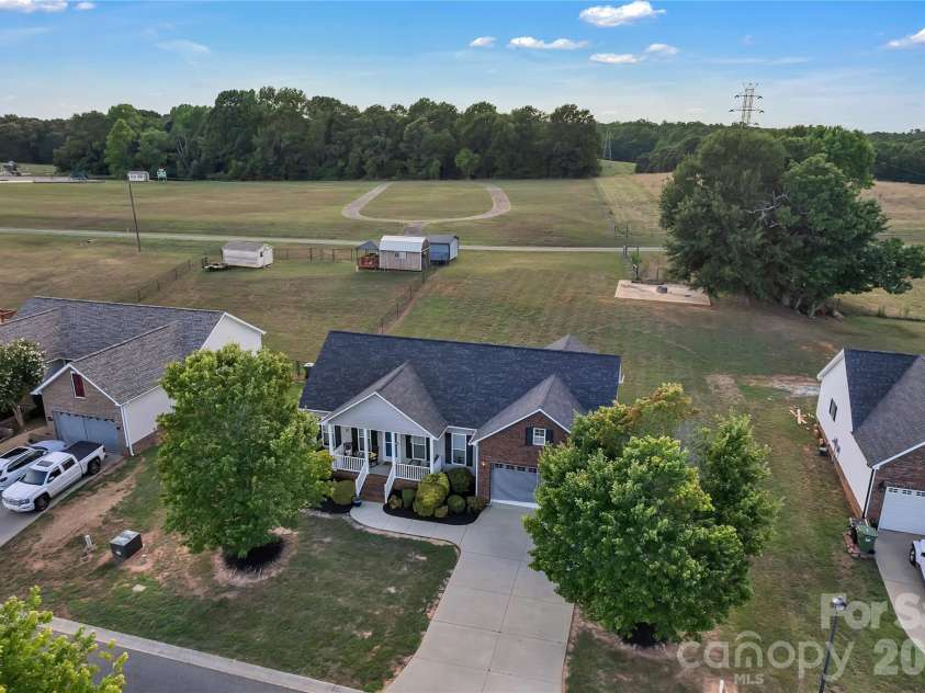 119 Brookview Drive, Shelby, NC 28152.  MLS# CAR4407213, YatesRealty ID 39600. 