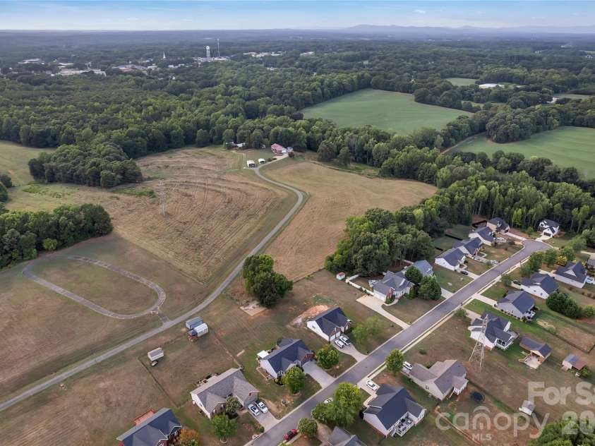 119 Brookview Drive, Shelby, NC 28152.  MLS# CAR4407213, YatesRealty ID 39600. 