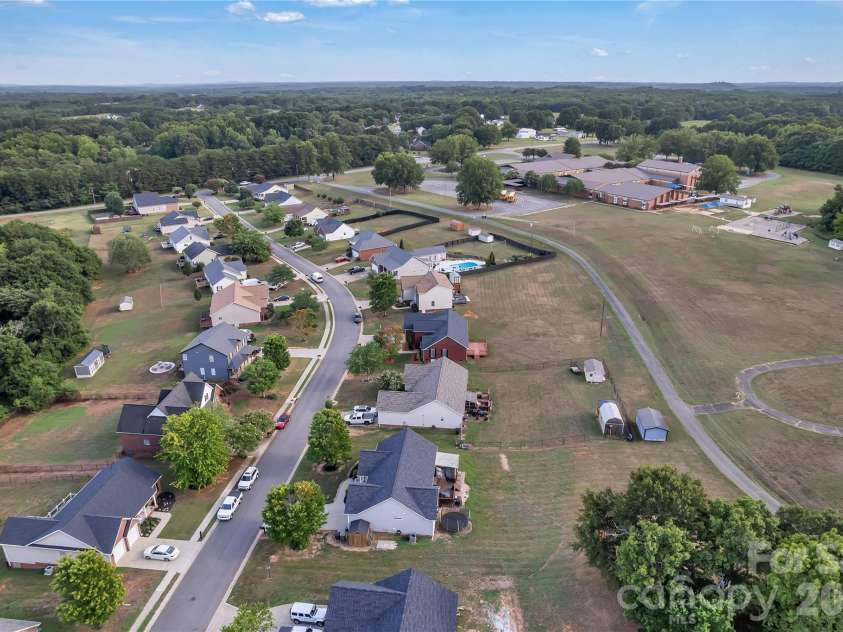 119 Brookview Drive, Shelby, NC 28152.  MLS# CAR4407213, YatesRealty ID 39600. 