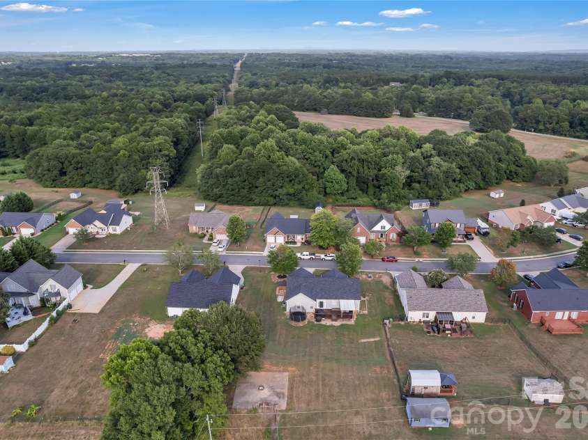 119 Brookview Drive, Shelby, NC 28152.  MLS# CAR4407213, YatesRealty ID 39600. 