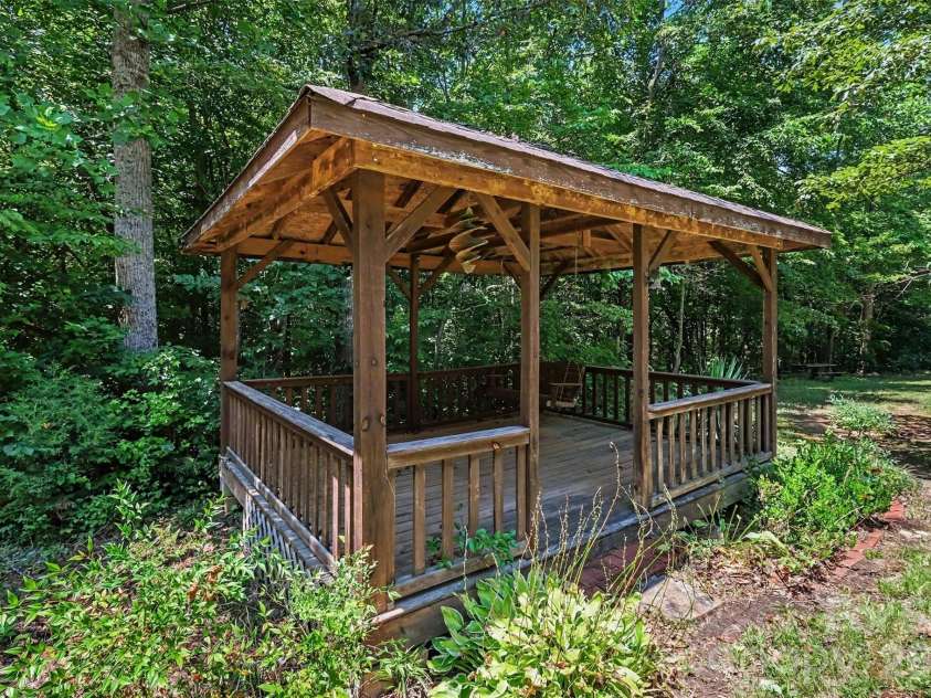 121 Mossy Rock Trail, Iron Station, NC 28080.  MLS# CAR4399129, YatesRealty ID 39601. Gazebo