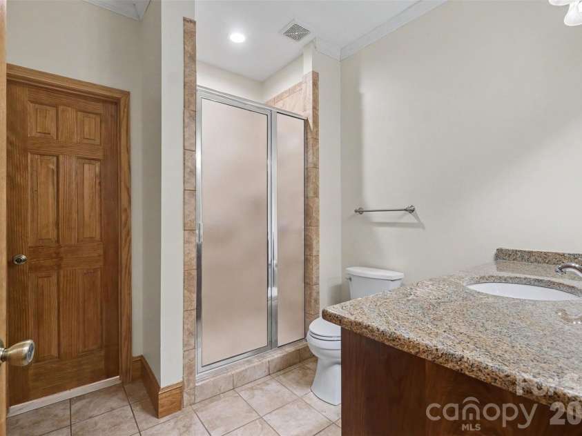 121 Mossy Rock Trail, Iron Station, NC 28080.  MLS# CAR4399129, YatesRealty ID 39601. Hall Bath on Main