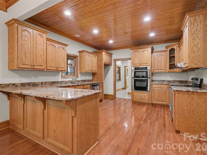 121 Mossy Rock Trail, Iron Station, NC 28080.  MLS# CAR4399129, YatesRealty ID 39601. Kitchen
