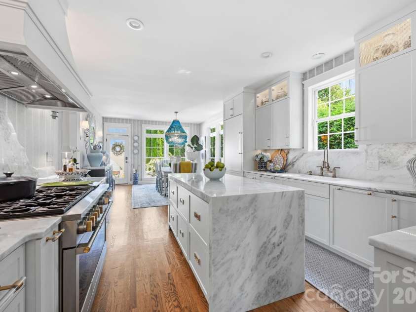 146 Lavender Bloom Loop, Mooresville, NC 28115.  MLS# CAR4406885, YatesRealty ID 39602. Kitchen