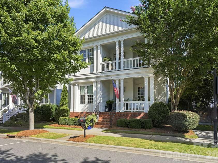 146 Lavender Bloom Loop, Mooresville, NC 28115.  MLS# CAR4406885, YatesRealty ID 39602. Welcome Home!