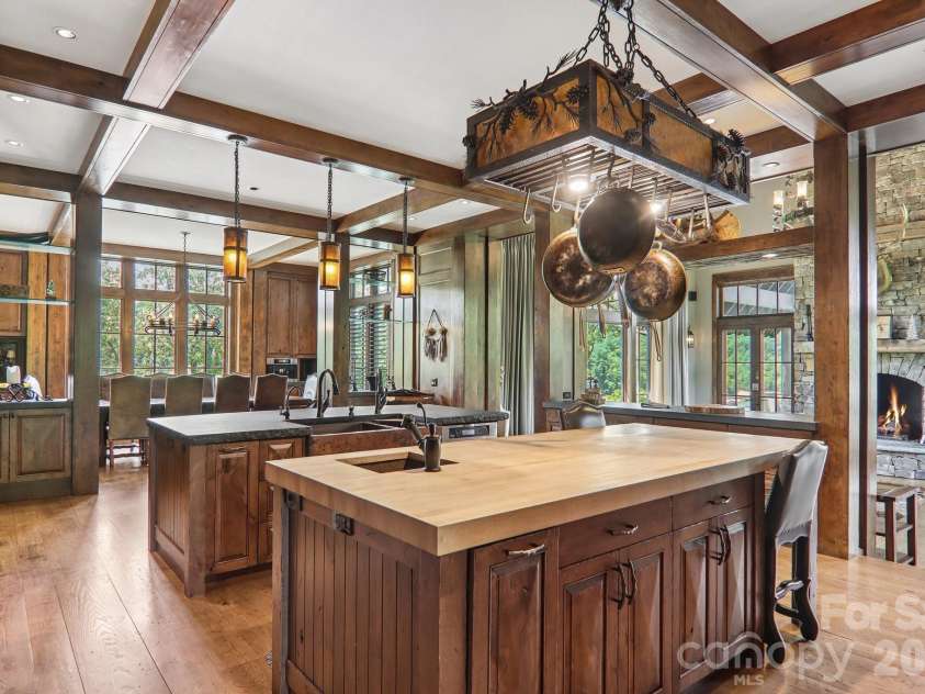410 Lakewood Drive, Bryson City, NC 28713.  MLS# CAR4392234, YatesRealty ID 39603. 