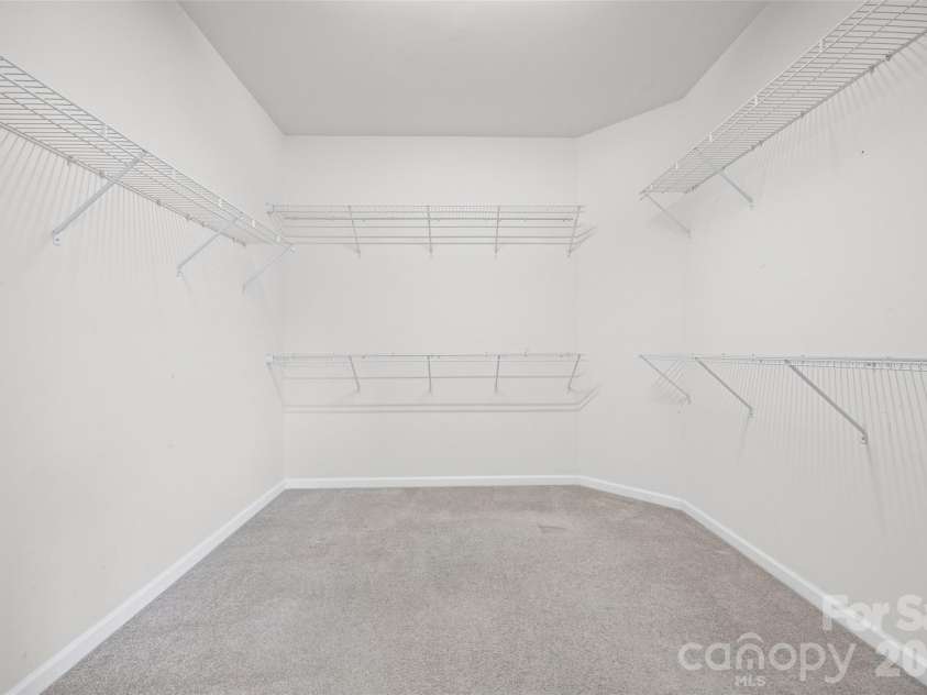 2027 Maned Goose Court, Fort Mill, SC 29707.  MLS# CAR4400613, YatesRealty ID 39604. Walk-In Closet