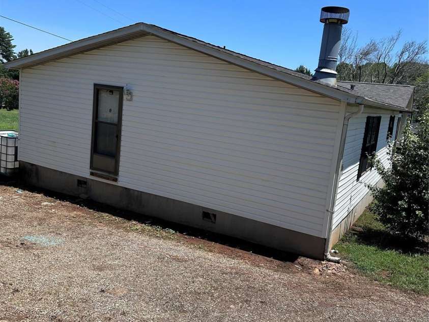 7509 Shady Oaks Road, Connelly Springs, NC 28612.  MLS# CAR4407161, YatesRealty ID 39605. 