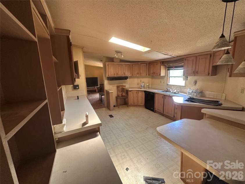 7509 Shady Oaks Road, Connelly Springs, NC 28612.  MLS# CAR4407161, YatesRealty ID 39605. Kitchen