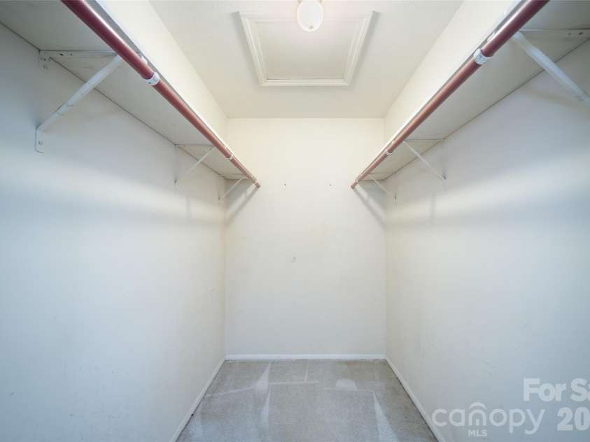 6 Hillview Circle, Asheville, NC 28805.  MLS# CAR4354850, YatesRealty ID 39606. 