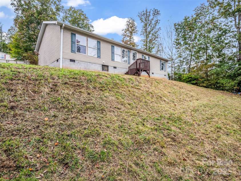 114 Leonards Lane, Weaverville, NC 28787.  MLS# CAR4309120, YatesRealty ID 3961. 