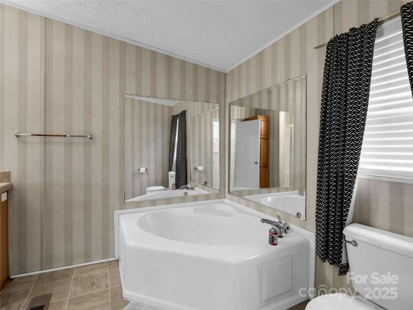 114 Leonards Lane, Weaverville, NC 28787.  MLS# CAR4309120, YatesRealty ID 3961. 