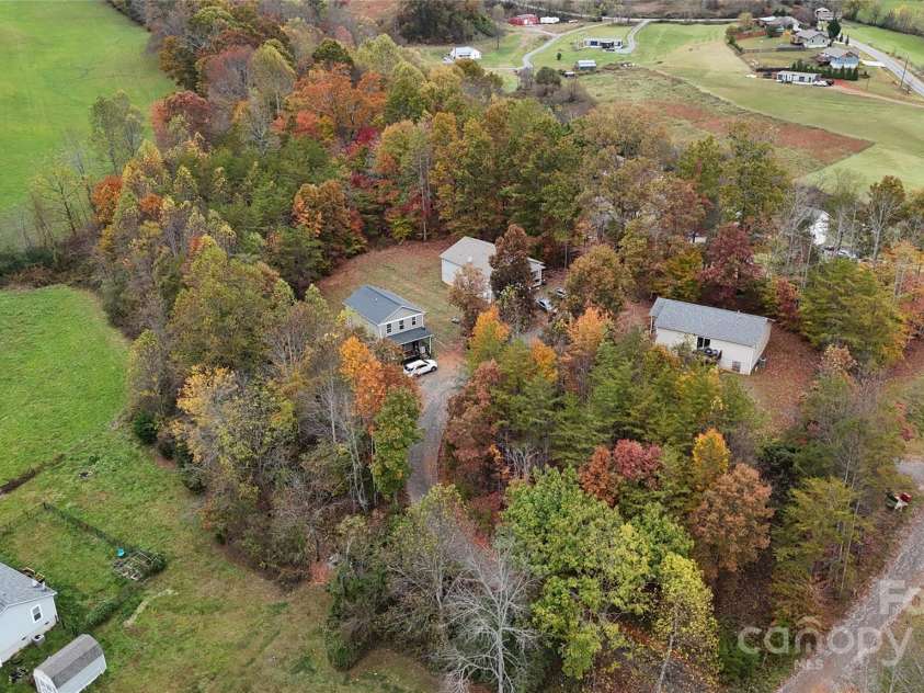117 Tomato Town Road, Leicester, NC 28748.  MLS# CAR4317111, YatesRealty ID 3961. 