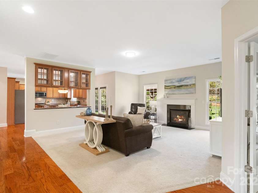 2000 Willowcrest Drive, Waxhaw, NC 28173.  MLS# CAR4229305, YatesRealty ID 3961. 