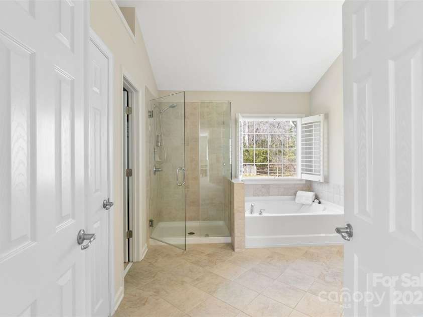 2000 Willowcrest Drive, Waxhaw, NC 28173.  MLS# CAR4229305, YatesRealty ID 3961. 