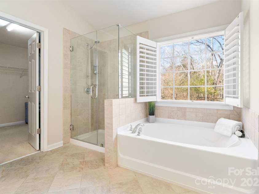 2000 Willowcrest Drive, Waxhaw, NC 28173.  MLS# CAR4229305, YatesRealty ID 3961. 