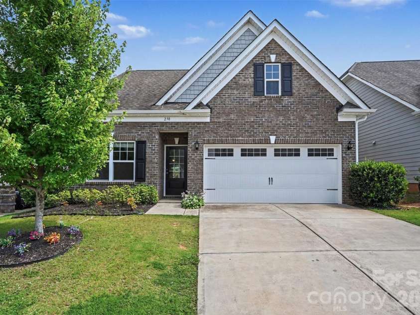 230 Sycamore Drive, Lancaster, SC 29720.  MLS# CAR4399490, YatesRealty ID 39610. 