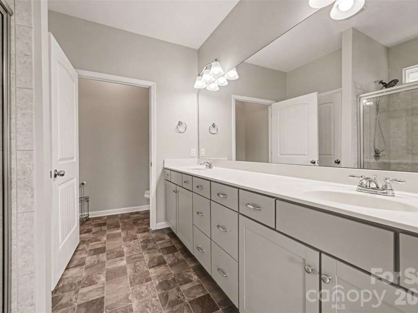 230 Sycamore Drive, Lancaster, SC 29720.  MLS# CAR4399490, YatesRealty ID 39610. 