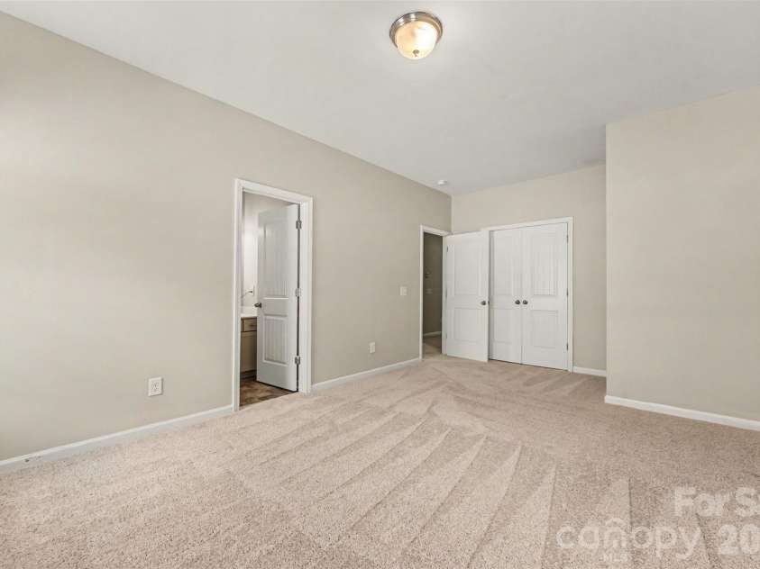 230 Sycamore Drive, Lancaster, SC 29720.  MLS# CAR4399490, YatesRealty ID 39610. 