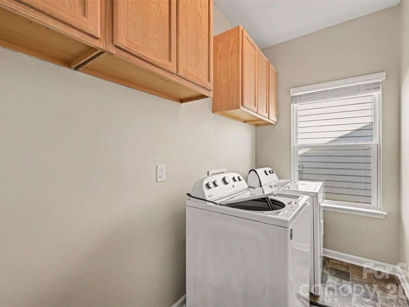 230 Sycamore Drive, Lancaster, SC 29720.  MLS# CAR4399490, YatesRealty ID 39610. 