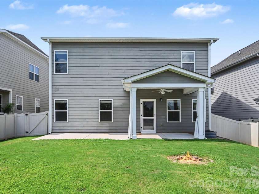 230 Sycamore Drive, Lancaster, SC 29720.  MLS# CAR4399490, YatesRealty ID 39610. 