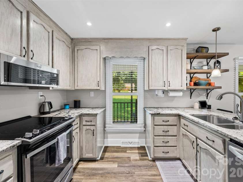 143 Old Limestone Road, York, SC 29745.  MLS# CAR4406256, YatesRealty ID 39611. 